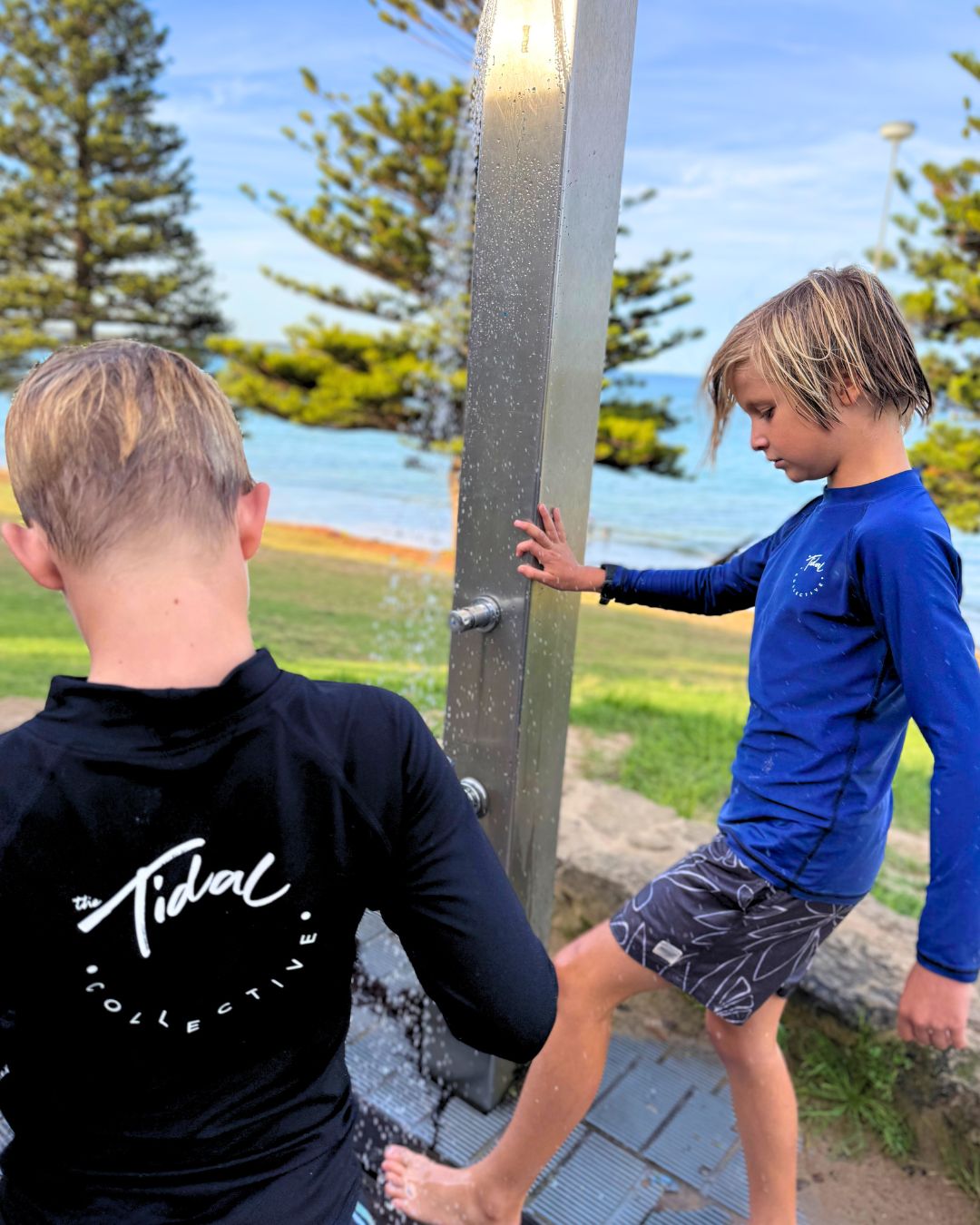 Kids Fleece Lined Rash Vest Sizes 1-8 - Pacific Black